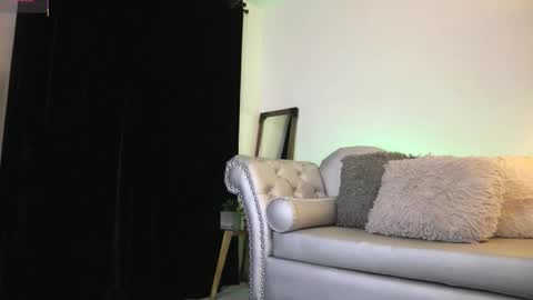 Valerie Style3 online show from November 3, 2025, 4:25 am