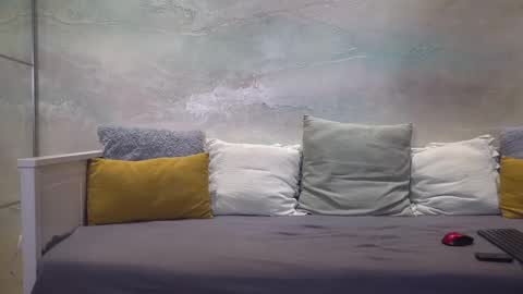 Valerie online show from March 11, 2025, 10:20 pm