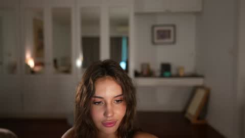 Valerie online show from October 27, 2025, 2:37 am