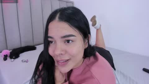 Snapshot of valery__nova chatting on February 25, 2025, 4:46 am Cris online show from February 25, 2025, 4:46 am