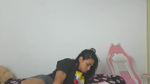 Snapshot of valery_lovex_ chatting on October 7, 2025, 10:45 am valery_lovex_ online show from October 7, 2025, 10:45 am