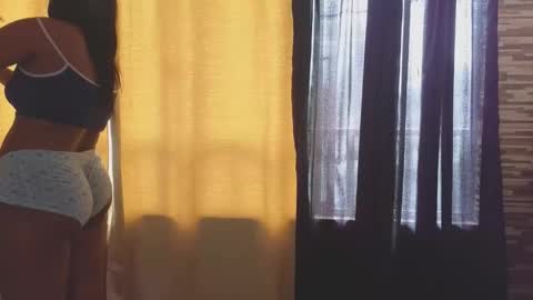 Snapshot of valery_lovex_ chatting on December 14, 2025, 2:00 pm valery_lovex_ online show from December 14, 2025, 2:00 pm