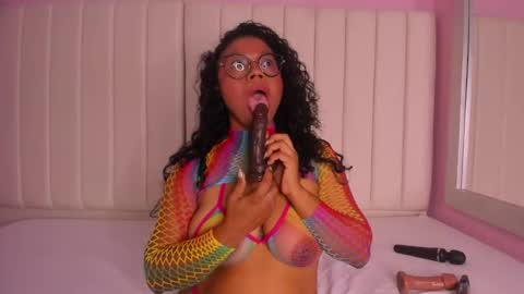 Snapshot of valery_storm_ chatting on September 24, 2025, 2:53 pm valery_storm_ online show from September 24, 2025, 2:53 pm