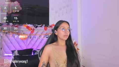 Val online show from October 21, 2025, 11:33 am