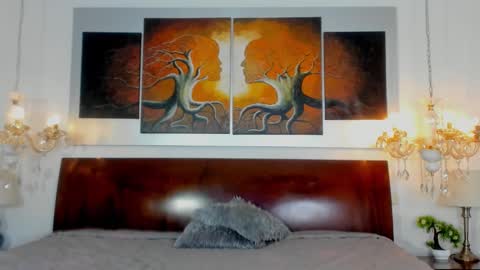 Snapshot of valerydiamond_ chatting on November 12, 2025, 8:30 pm Valery online show from November 12, 2025, 8:30 pm