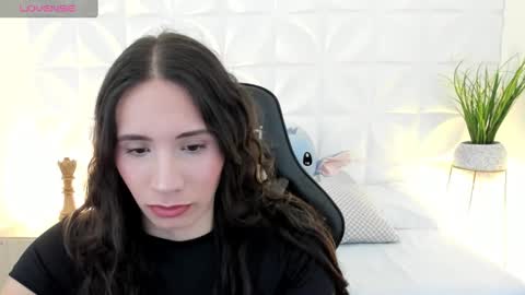 Snapshot of valeryn_rosse chatting on November 5, 2025, 4:12 am valeryn rosse online show from November 5, 2025, 4:12 am