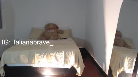 Snapshot of valientegirl_ chatting on November 23, 2025, 5:29 am VALIENTE online show from November 23, 2025, 5:29 am