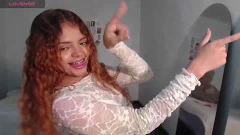 Snapshot of valientegirl_ chatting on November 29, 2025, 3:42 am VALIENTE online show from November 29, 2025, 3:42 am