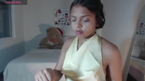 Snapshot of valientegirl_ chatting on November 30, 2025, 2:37 am VALIENTE online show from November 30, 2025, 2:37 am