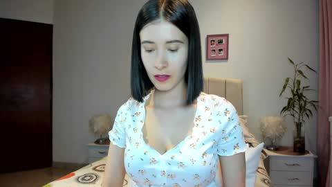 Snapshot of vallejo_macarena chatting on December 17, 2024, 2:23 am Macarena online show from December 17, 2024, 2:23 am