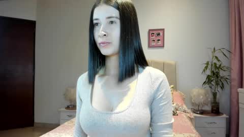 Snapshot of vallejo_macarena chatting on October 27, 2025, 3:10 am Macarena online show from October 27, 2025, 3:10 am