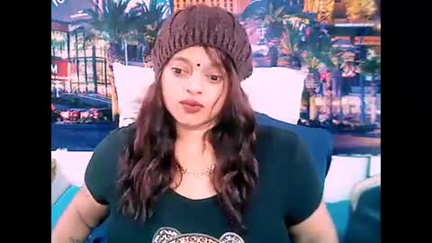 Snapshot of valleyval chatting on February 20, 2025, 6:17 am indianvalvet priya is back online show from February 20, 2025, 6:17 am