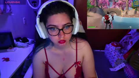 Snapshot of vallolet1_ chatting on December 9, 2024, 11:13 pm Im Violet online show from December 9, 2024, 11:13 pm