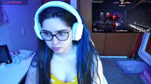 Snapshot of vallolet1_ chatting on December 26, 2024, 9:58 pm Im Violet online show from December 26, 2024, 9:58 pm