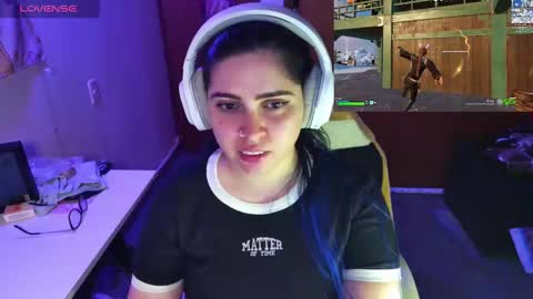 Snapshot of vallolet1_ chatting on December 31, 2024, 12:54 am Im Violet online show from December 31, 2024, 12:54 am