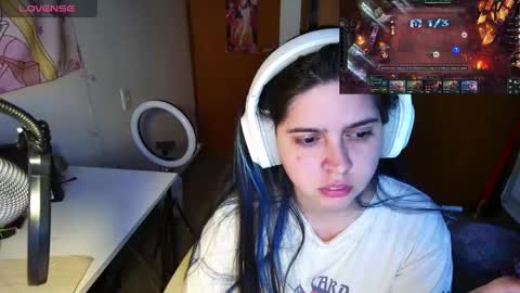 Snapshot of vallolet1_ chatting on January 21, 2025, 11:02 pm Im Violet online show from January 21, 2025, 11:02 pm