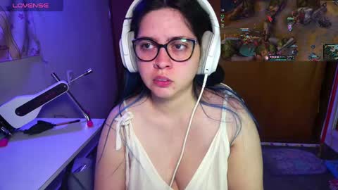 Snapshot of vallolet1_ chatting on February 8, 2025, 7:59 am Im Violet online show from February 8, 2025, 7:59 am