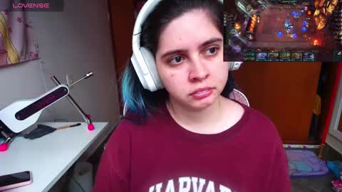 Snapshot of vallolet1_ chatting on February 12, 2025, 7:56 pm Im Violet online show from February 12, 2025, 7:56 pm