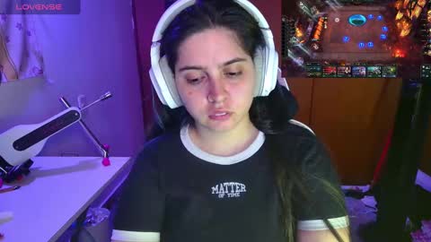 Snapshot of vallolet1_ chatting on February 26, 2025, 2:15 am Im Violet online show from February 26, 2025, 2:15 am