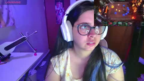 Snapshot of vallolet1_ chatting on February 27, 2025, 11:59 pm Im Violet online show from February 27, 2025, 11:59 pm