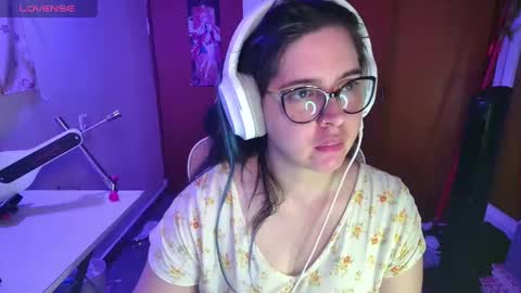 Snapshot of vallolet1_ chatting on March 1, 2025, 2:26 am Im Violet online show from March 1, 2025, 2:26 am