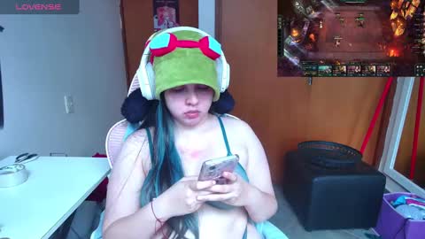 Snapshot of vallolet1_ chatting on March 10, 2025, 8:12 pm Im Violet online show from March 10, 2025, 8:12 pm