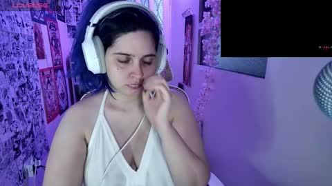 Snapshot of vallolet1_ chatting on September 12, 2025, 3:28 am Im Violet online show from September 12, 2025, 3:28 am