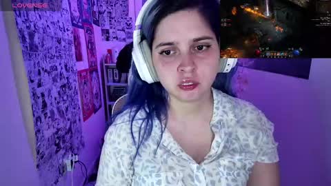 Snapshot of vallolet1_ chatting on September 15, 2025, 1:05 am Im Violet online show from September 15, 2025, 1:05 am