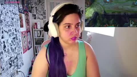 Snapshot of vallolet1_ chatting on September 20, 2025, 10:11 pm Im Violet online show from September 20, 2025, 10:11 pm