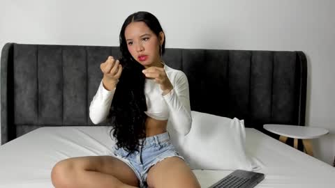 Snapshot of valtira_nova chatting on January 28, 2025, 3:25 am valtira nova online show from January 28, 2025, 3:25 am