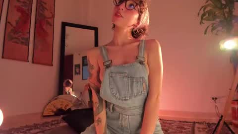Snapshot of valyturner chatting on March 9, 2025, 11:03 pm online show from March 9, 2025, 11:03 pm