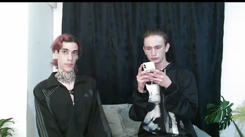 Snapshot of vamp_noah chatting on December 6, 2024, 1:07 am Vamp Noah and Dan online show from December 6, 2024, 1:07 am