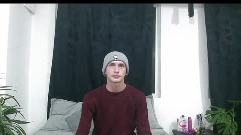 Snapshot of vamp_noah chatting on December 30, 2024, 3:36 am Vamp Noah and Dan online show from December 30, 2024, 3:36 am