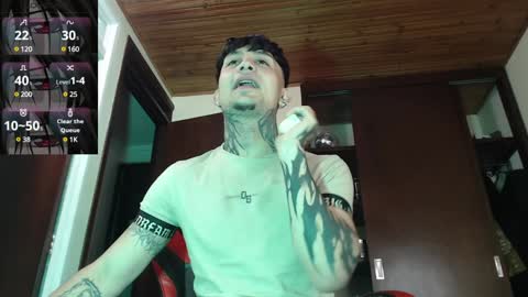 Snapshot of vampiredavyd chatting on December 30, 2024, 4:53 am david guzman i model independenthelp me with a thumbs up online show from December 30, 2024, 4:53 am