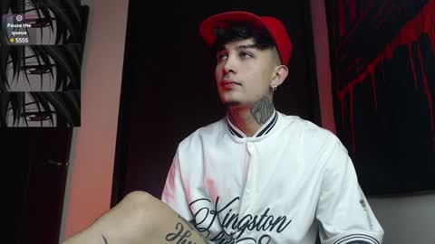 Snapshot of vampiredavyd chatting on January 7, 2025, 11:35 pm david guzman i model independenthelp me with a thumbs up online show from January 7, 2025, 11:35 pm