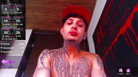 Snapshot of vampiredavyd chatting on January 8, 2025, 8:50 pm david guzman i model independenthelp me with a thumbs up online show from January 8, 2025, 8:50 pm