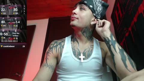 Snapshot of vampiredavyd chatting on January 14, 2025, 11:27 pm david guzman i model independenthelp me with a thumbs up online show from January 14, 2025, 11:27 pm