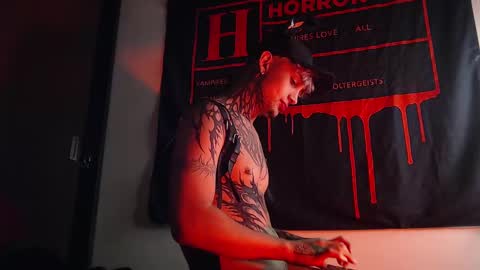 Snapshot of vampiredavyd chatting on February 12, 2025, 8:38 am david guzman i model independenthelp me with a thumbs up online show from February 12, 2025, 8:38 am