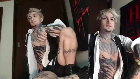 Snapshot of vampiredavyd chatting on February 20, 2025, 1:36 am david guzman i model independenthelp me with a thumbs up online show from February 20, 2025, 1:36 am