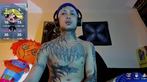 Snapshot of vampiredavyd chatting on October 7, 2025, 3:14 am david guzman i model independenthelp me with a thumbs up online show from October 7, 2025, 3:14 am