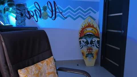 Snapshot of vandarossi chatting on February 19, 2025, 12:44 pm Vanda online show from February 19, 2025, 12:44 pm