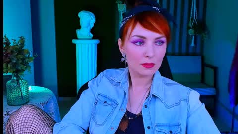 Snapshot of vandarossi chatting on March 7, 2025, 11:40 am Vanda online show from March 7, 2025, 11:40 am