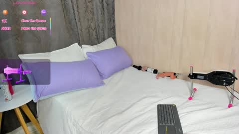 Snapshot of vane_lips chatting on November 8, 2025, 3:07 am V A N E online show from November 8, 2025, 3:07 am