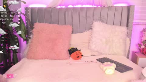 Snapshot of vanesa_moon_ chatting on February 14, 2025, 2:39 am vanesa_moon_ online show from February 14, 2025, 2:39 am