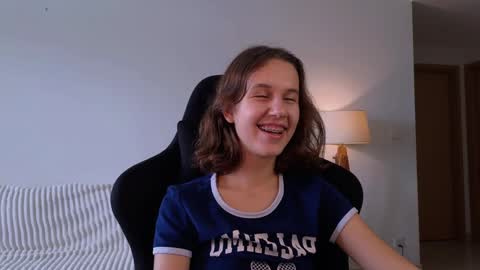 Snapshot of vanessabayer chatting on December 13, 2024, 1:48 am vanessa online show from December 13, 2024, 1:48 am