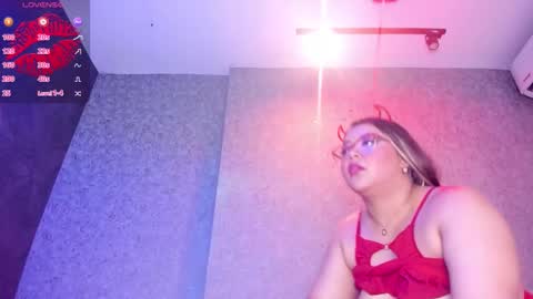 Snapshot of vanessakalo chatting on October 4, 2025, 1:47 am Vanessa online show from October 4, 2025, 1:47 am
