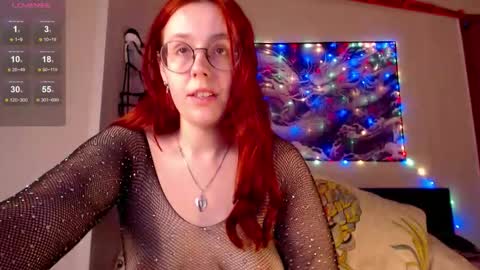 Snapshot of vanessalincum chatting on October 28, 2025, 7:01 am Vanessa follow me - I will answer you there at any time online show from October 28, 2025, 7:01 am