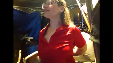 Snapshot of vanilla_thunder420 chatting on December 16, 2025, 10:42 am Britneywhitney online show from December 16, 2025, 10:42 am