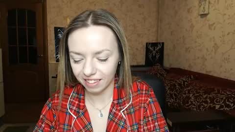 VanillaMuffin online show from February 17, 2025, 6:53 am