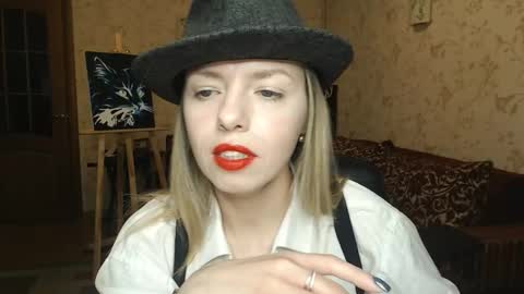 VanillaMuffin online show from February 27, 2025, 7:58 pm